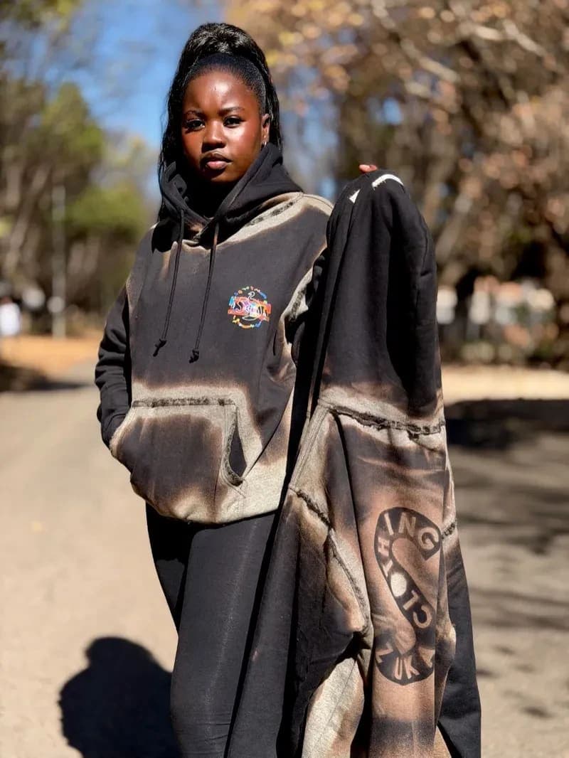 ZUKA HOODIE